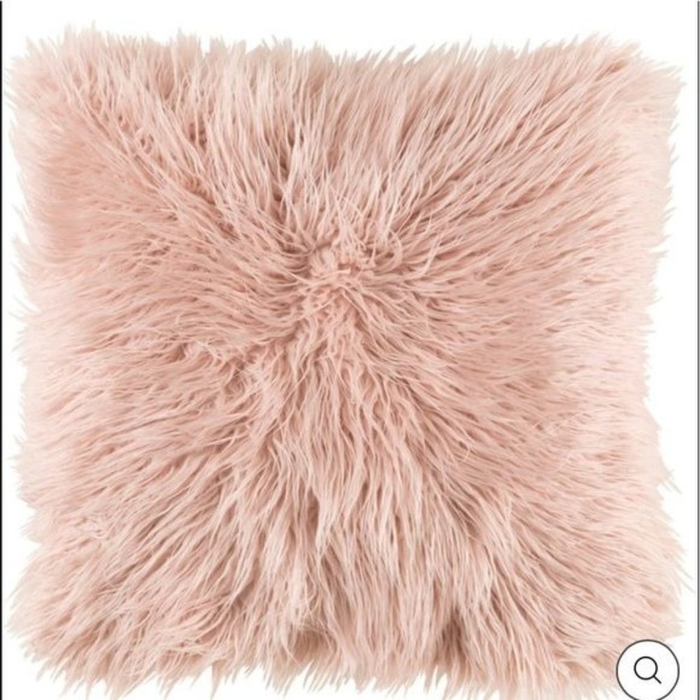 Kharaa Faux Fur Pillow in Blush